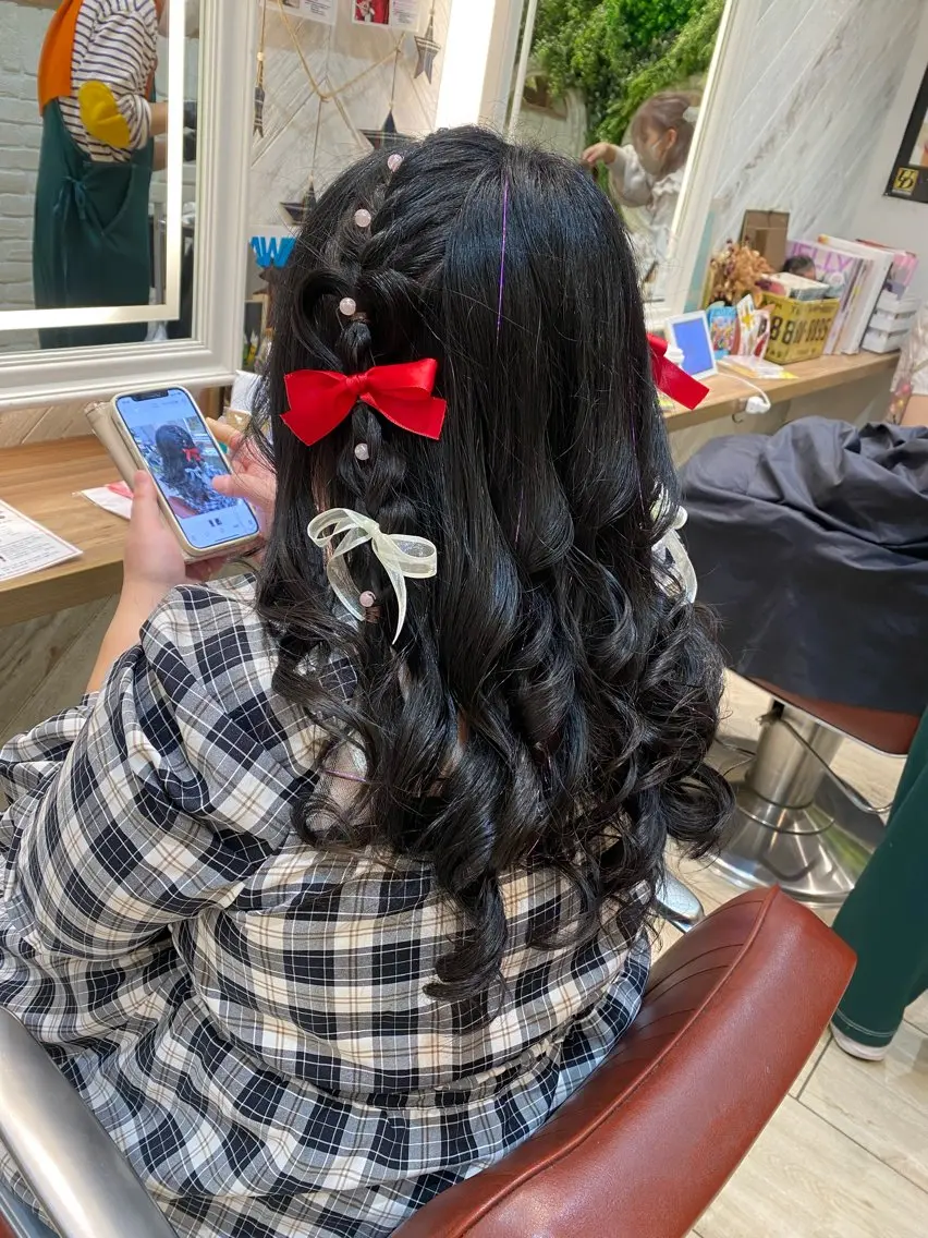 ヘアアレンジ ヘアセット ゆるふわパーマ🌼 アレンジ🌼リョウカのヘアスタイル