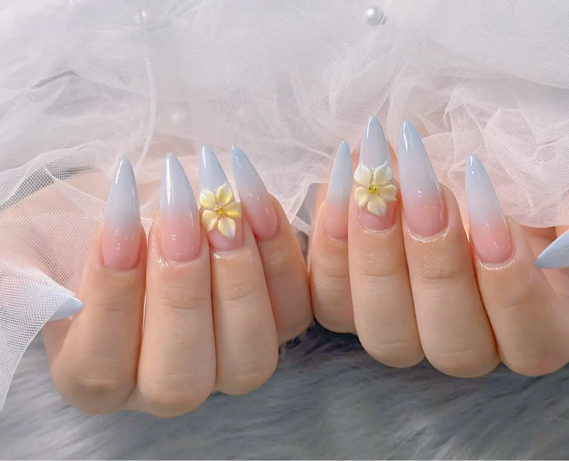 ネイル アートネイル フラワーネイル ジェルネイル 韓国ネイル 水色 ハンドネイル Luna Nail.Novaのネイルデザイン
