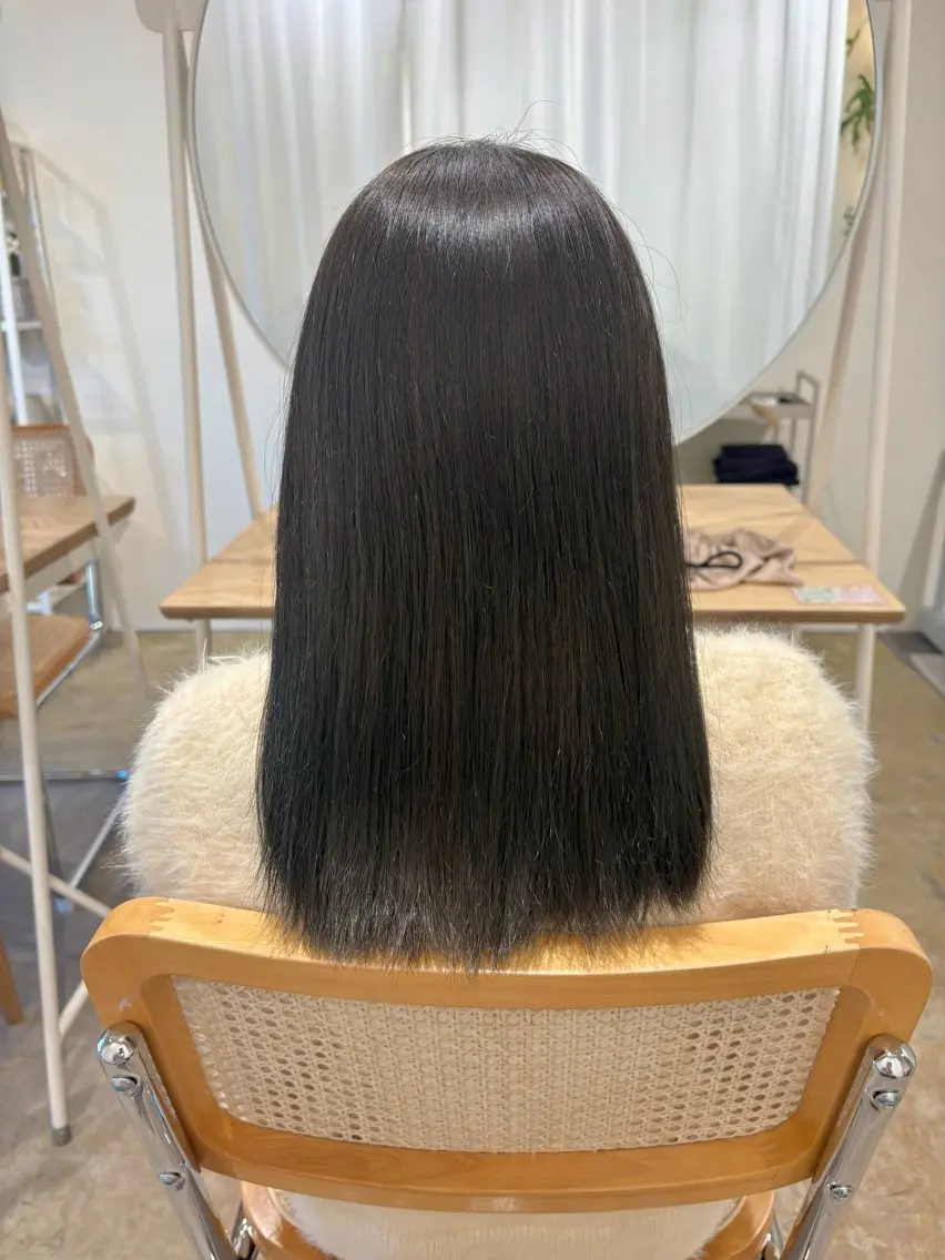セミロング トリートメント カット ヘアカラー トリートメント Time is mummyのヘアスタイル