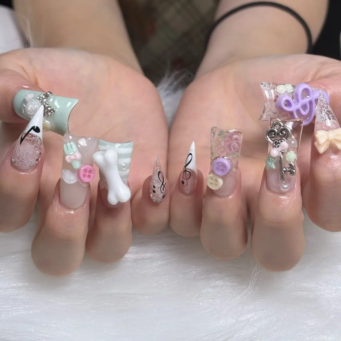 ネイル キラキラネイル 韓国ネイル マグネットネイル 夏ネイル ワンホンネイル ハンドネイル Sully Nail  Labのネイルデザイン