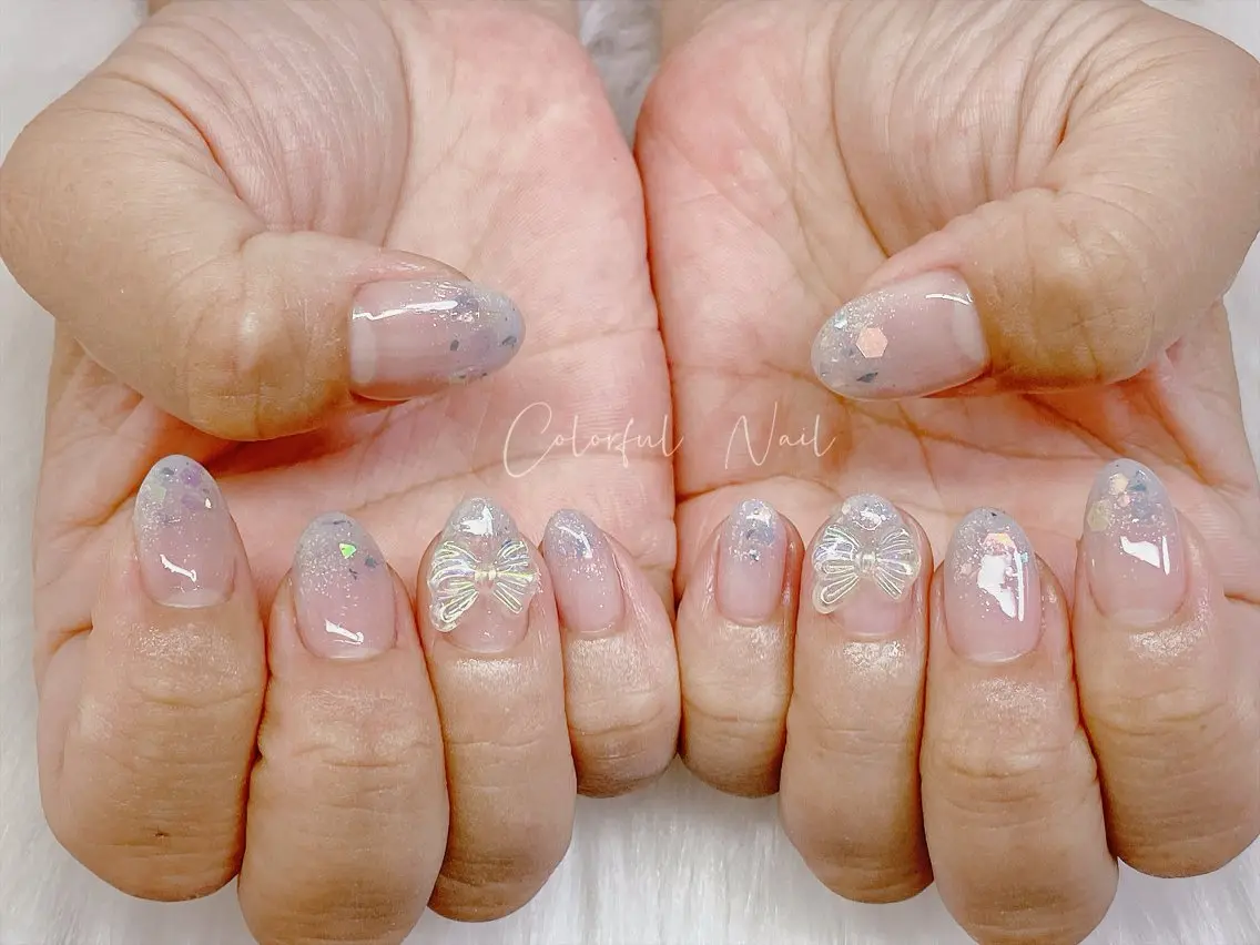 ネイル フラッシュネイル フットネイル フレンチネイル ジェルネイル ガラスフレンチ 🎀Colorful 💅Nailのネイルデザイン