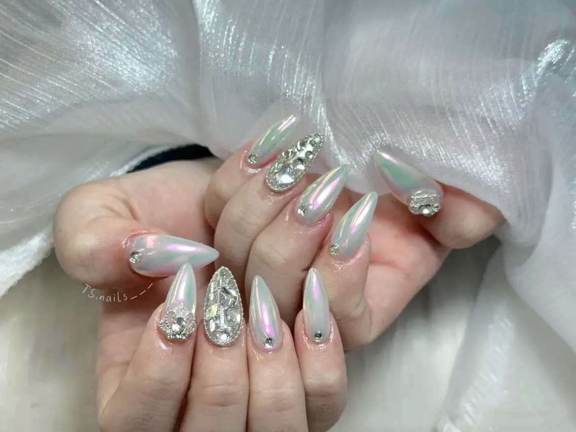 ネイル キラキラネイル マグネットネイル 持ち込み シンプルネイル ハンドネイル フットネイル ハンドケア TS. nails___のネイルデザイン