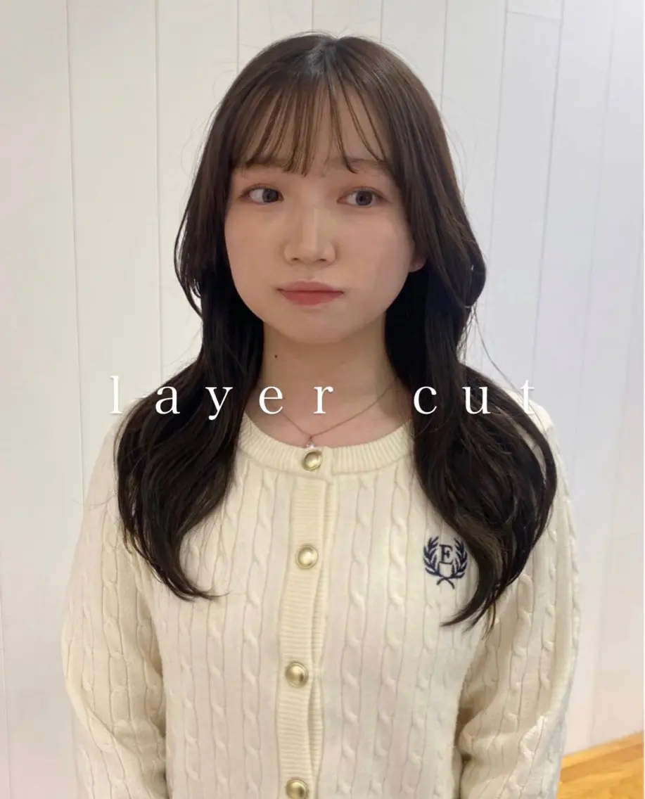 ロング カラー ベージュカラー オリーブベージュ 韓国風ヘア レイヤーカット hair shioのヘアスタイル