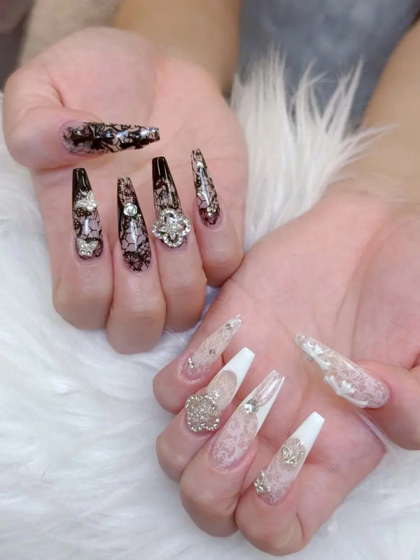ネイル チークネイル ドット フレンチネイル グラデーション 韓国ネイル ハンドネイル Lisa Nail Salonのネイルデザイン