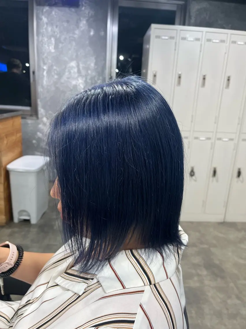 ロング カラー ヘアカラー トリートメント ハイトーンカラー 🦄レイヤーカットのヘアスタイル