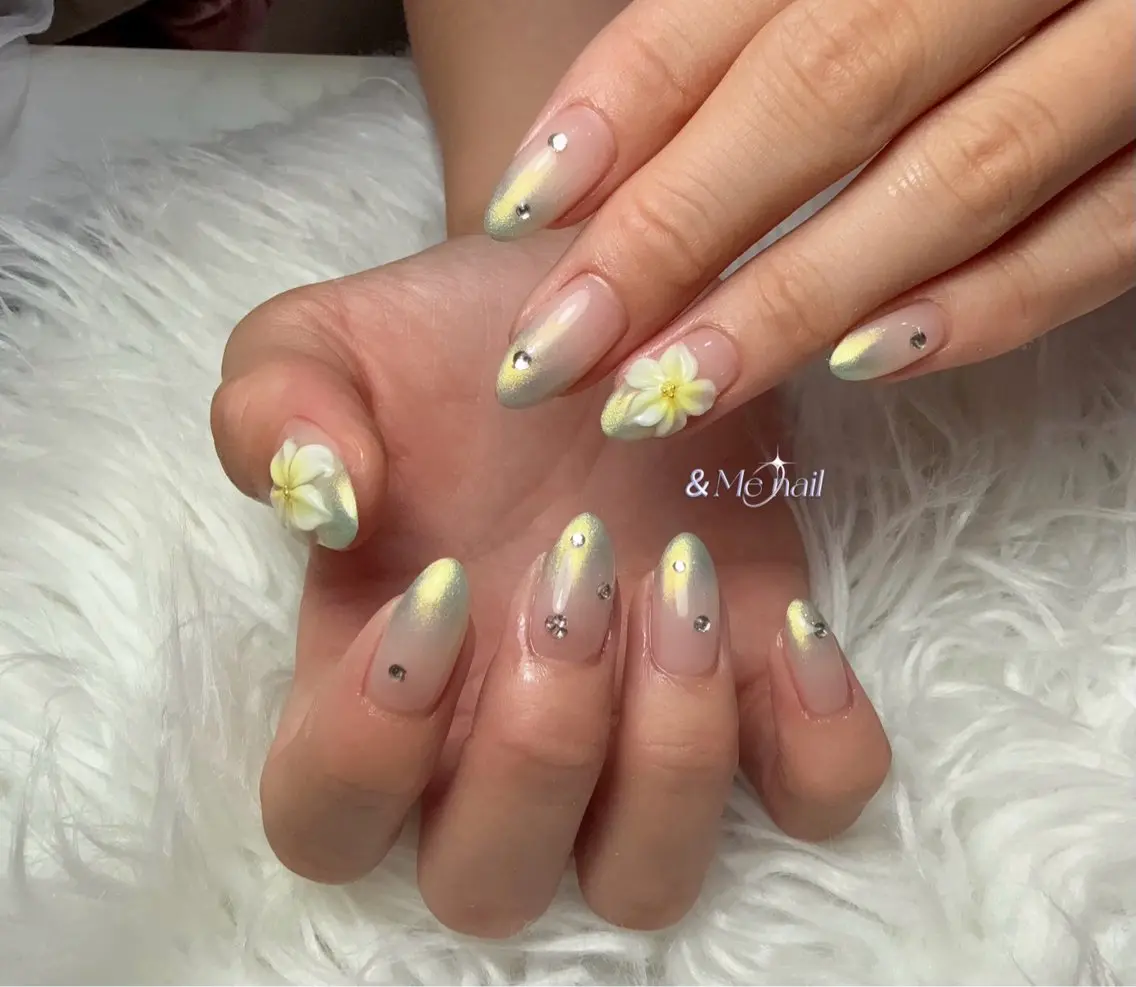 ネイル ハンドネイル &ME ネイルサロンのネイルデザイン