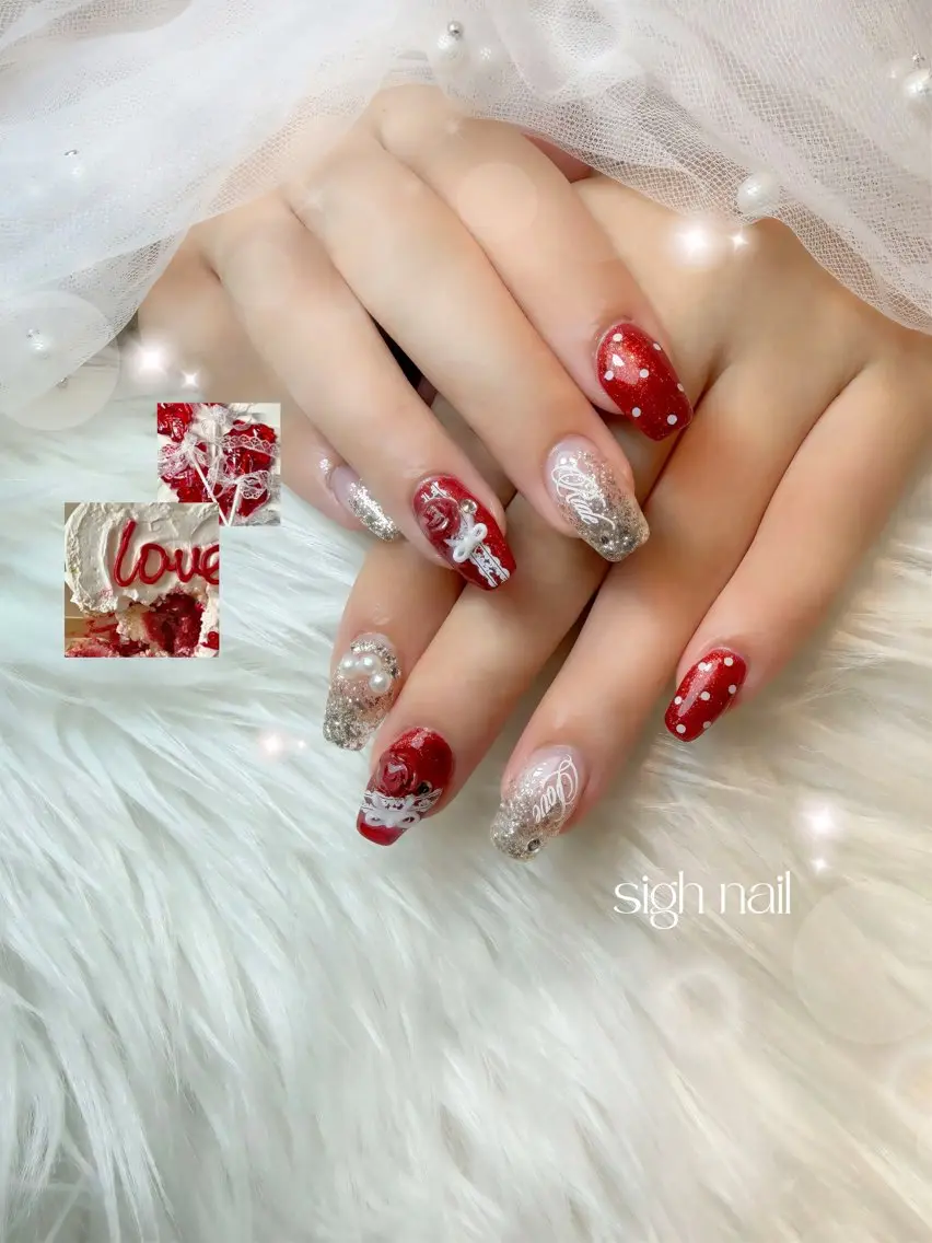 ネイル ドット ガーリー キラキラネイル 持ち込み 赤色 フットネイル sigh nail 1級ネイリストのネイルデザイン