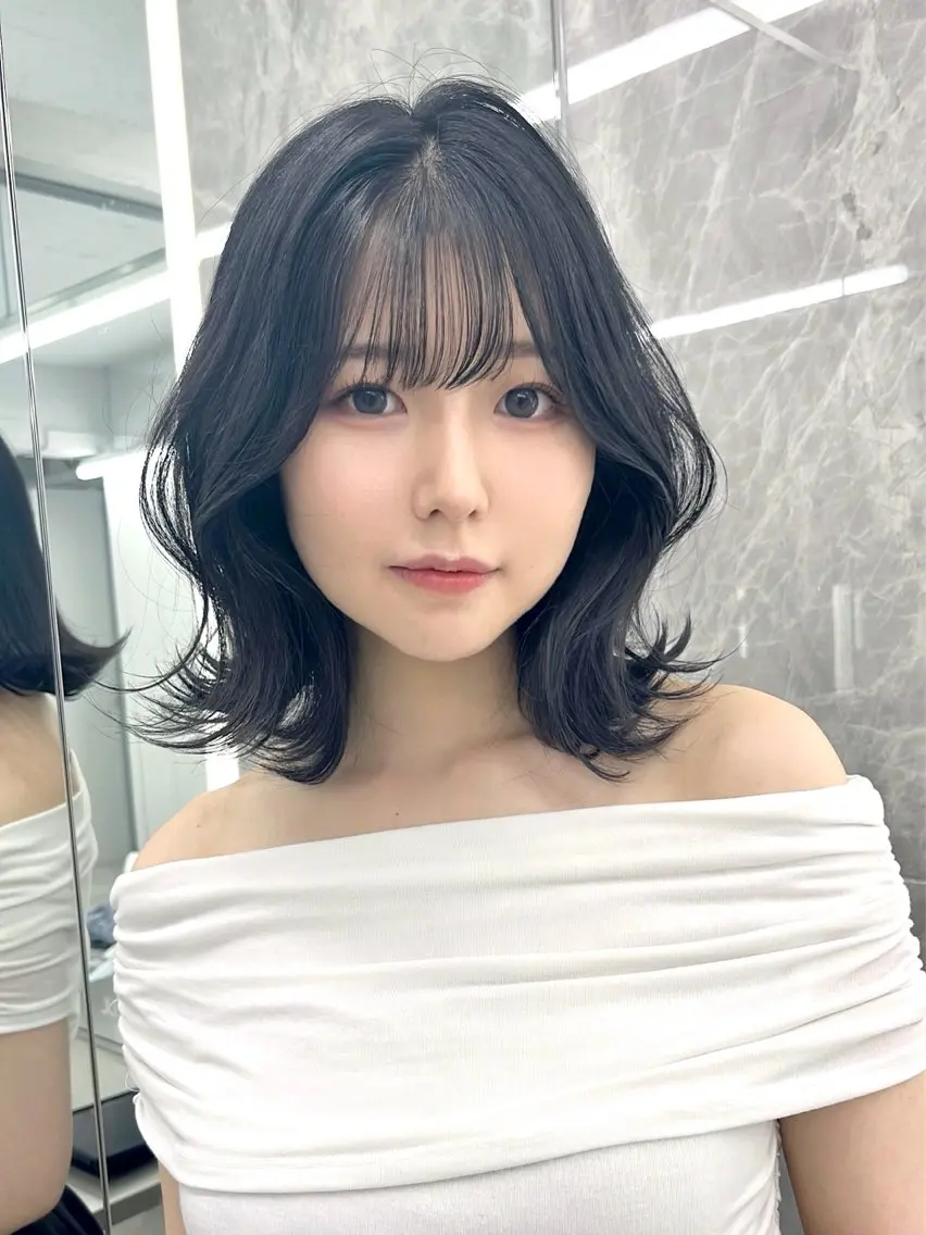 ミディアム 國藤 彩のヘアスタイル