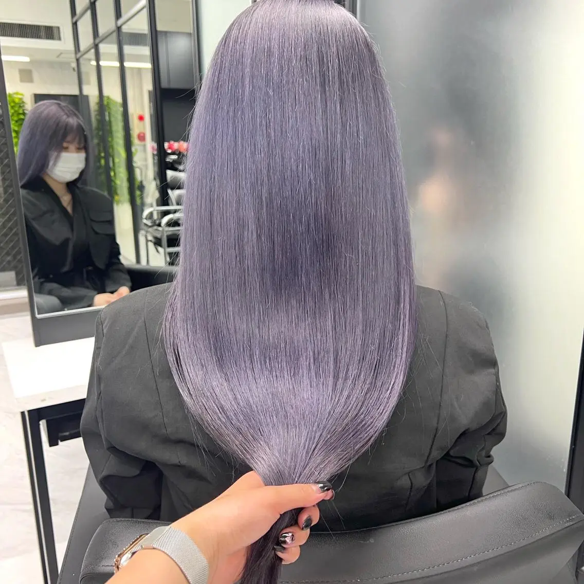 ロング カラー シールエクステ ハイトーンカラー エクステ ヘアカラー トリートメント シールエクステ特化 ハイトーン、NANAのヘアスタイル