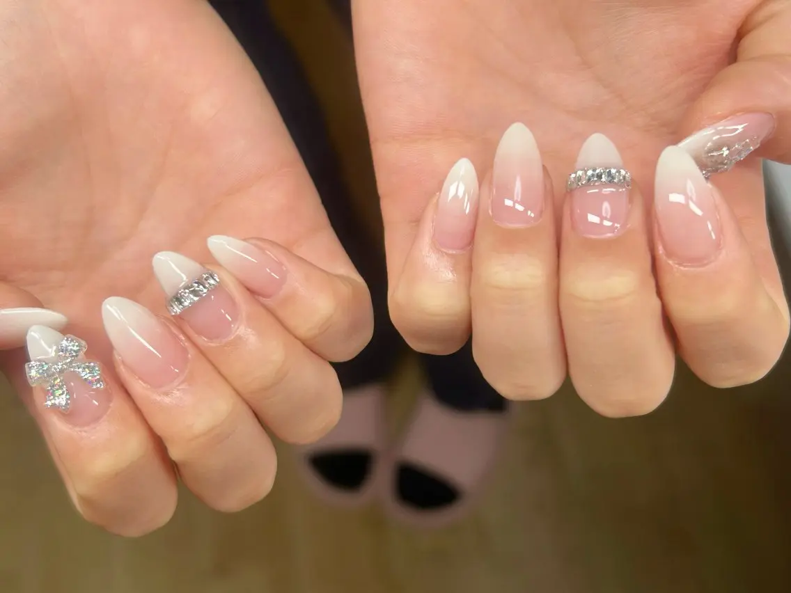 ネイル アートネイル チークネイル 成人式 入学式 長さ出し ハンドネイル Lino Nailのネイルデザイン