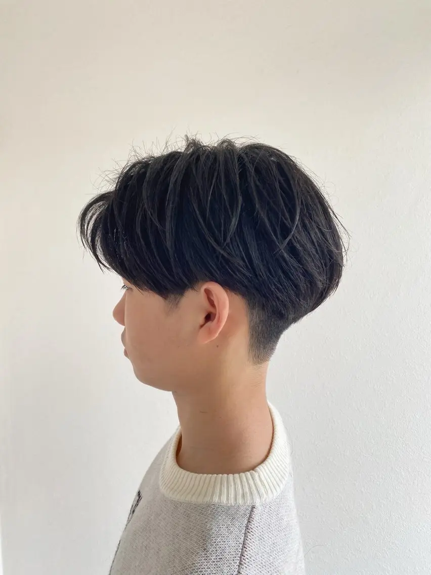 ショート メンズ センターパート カット ACCUEILLIR 🦍溝口廉🦍のヘアスタイル