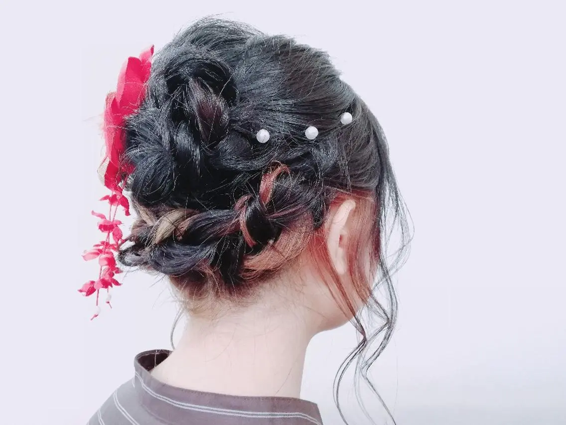 ヘアアレンジ 小林　ローズパープル カット＆カラー美容室のヘアスタイル