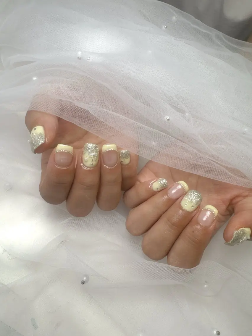 ネイル キラキラネイル 韓国ネイル 持ち込み ワンホンネイル Queeens nailのネイルデザイン
