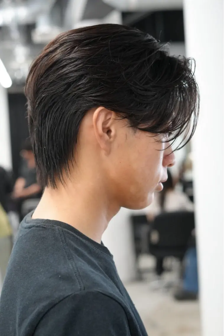 ショート メンズ センターパート 湖城 恵吾のヘアスタイル
