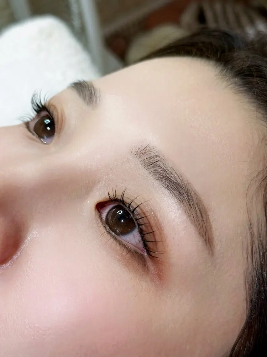 アイブロウ マツパ Frances 〜Grace〜前田のヘアスタイル
