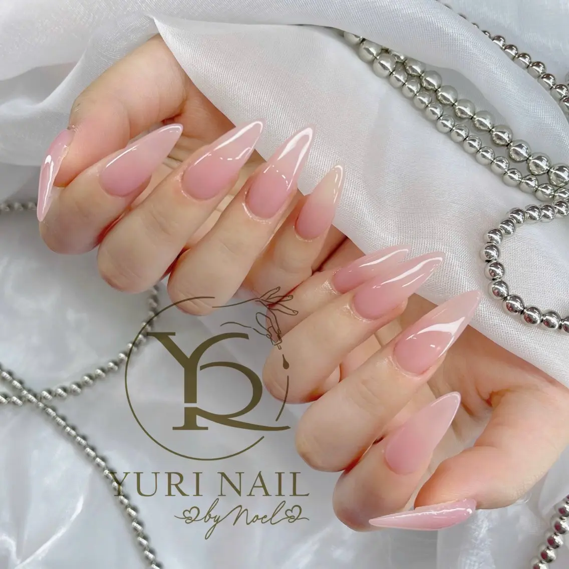 ネイル ハンドネイル フットネイル ハンドケア YURI Nail NARITAのネイルデザイン