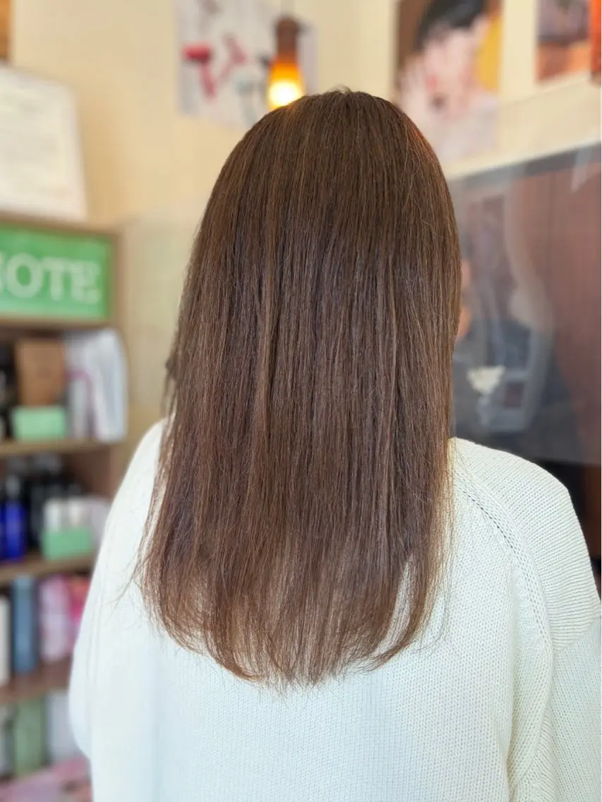 ロング カラー ベージュカラー ミント ミントベージュ カット ヘアカラー トリートメント Aphrodite 横手 亜紀のヘアスタイル