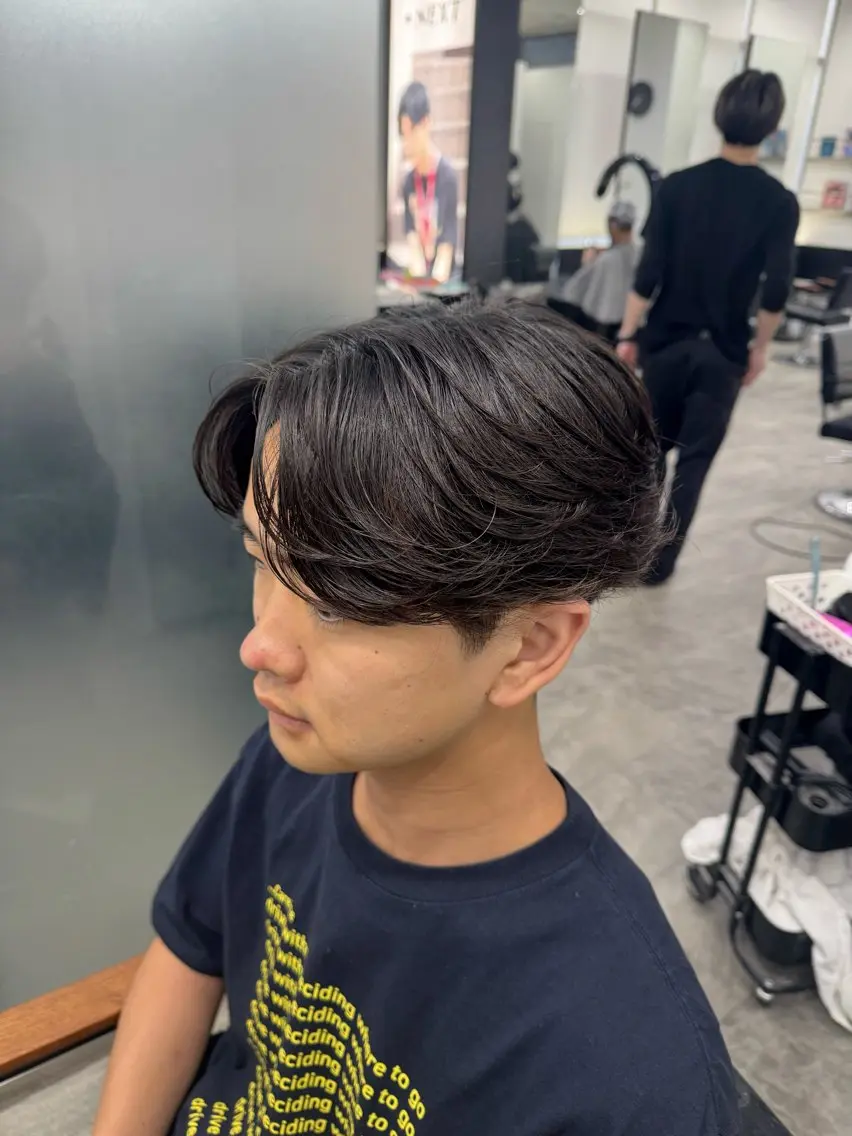パーマ メンズ フェザーパーマ メンズパーマ ニュアンスパーマ カット パーマ メンズヘア カット、パーマ特化のヘアスタイル