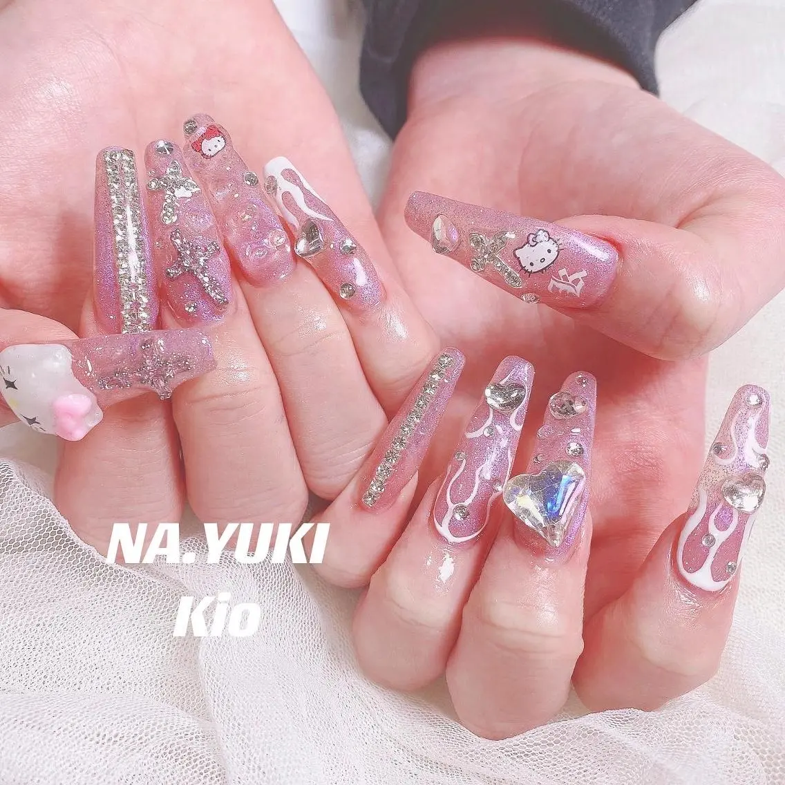 ネイル ハンドネイル 🦋 Queenieのネイルデザイン