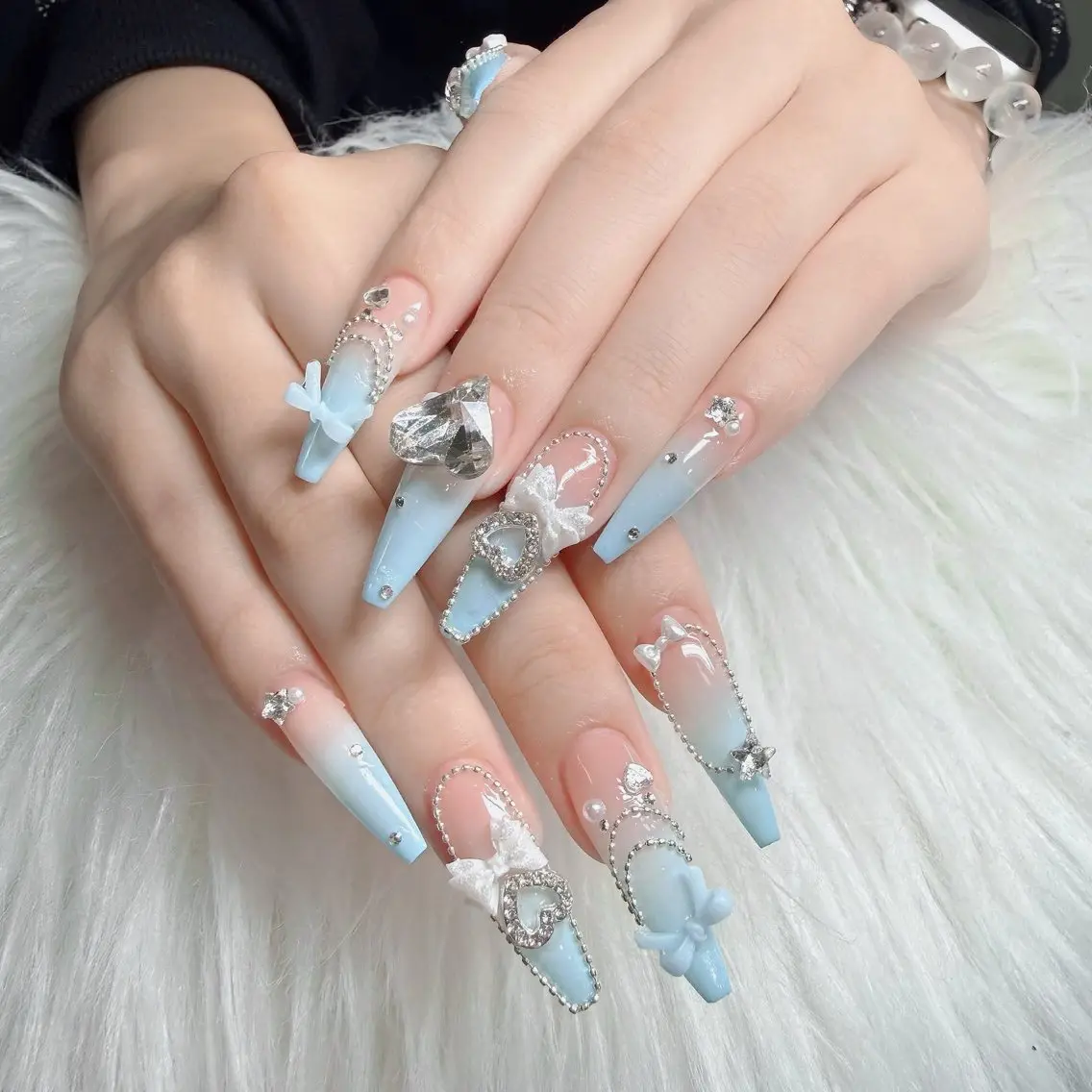ネイル フットネイル フレンチネイル グラデーション 韓国ネイル ロングネイル ハンドネイル Hot Nail Salonのネイルデザイン