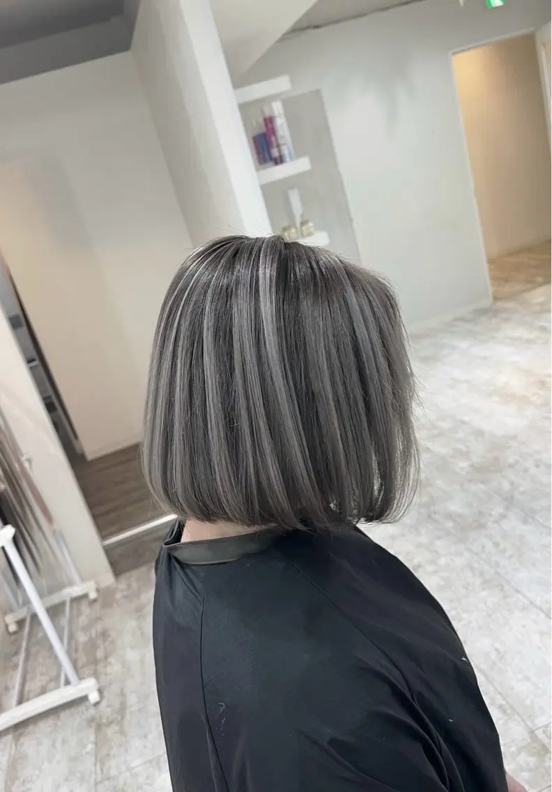 ショート カラー バレイヤージュ グレージュ レイヤーカット 指名数No.1 /NAOYAのヘアスタイル