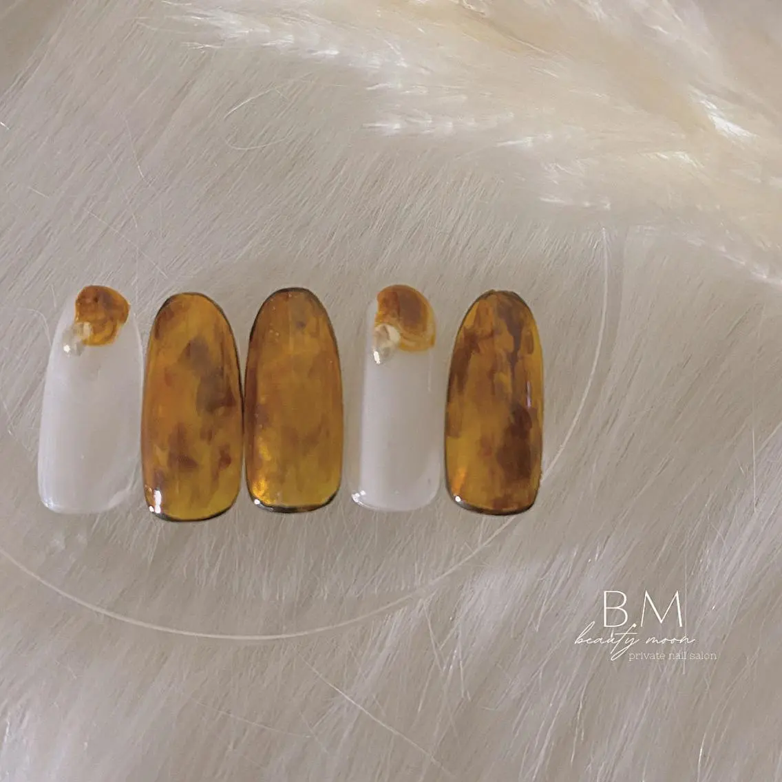 ネイル アートネイル べっ甲ネイル ネイルチップ beauty ☪︎moonのネイルデザイン