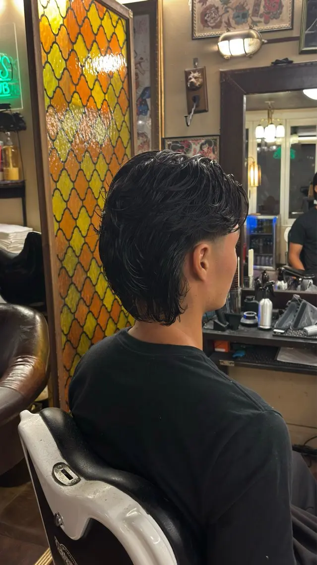 ミディアム パーマ メンズ フェードカット 田中 稜真のヘアスタイル