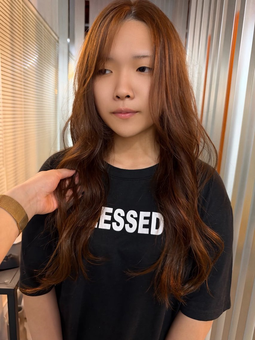 ロング ヘアカラー 岩見 和のヘアスタイル