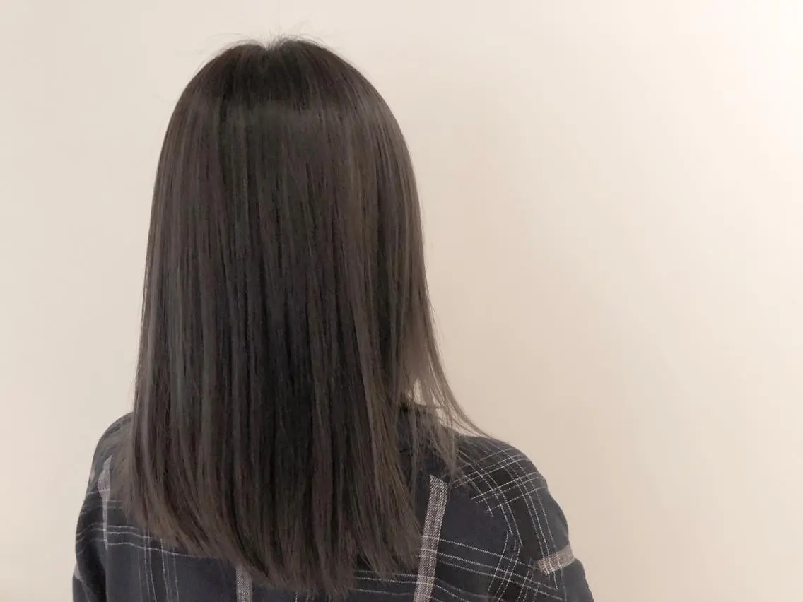 ミディアム カラー ブリーチ ヘアカラー いしだ みさきのヘアスタイル