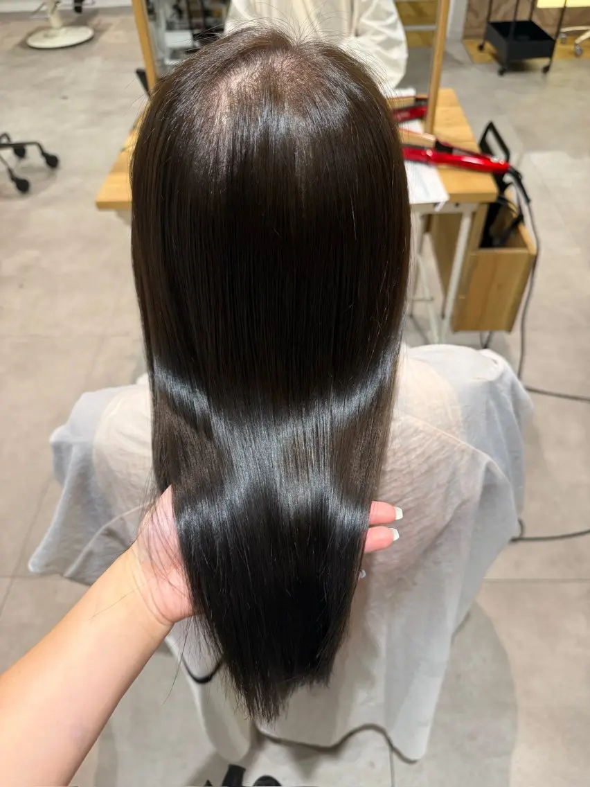 縮毛矯正+トリートメント✨️【40％off】の写真