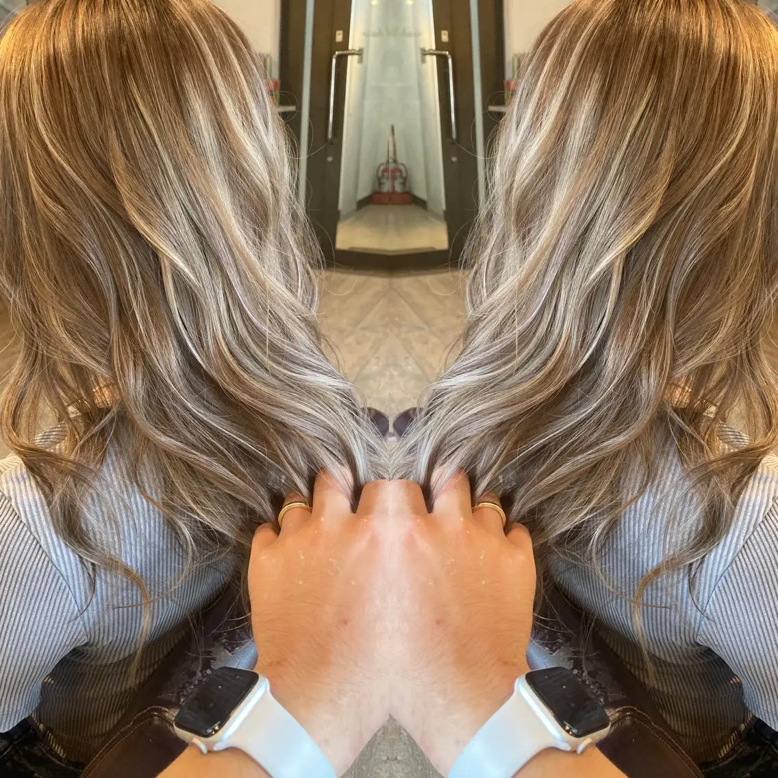 セミロング カラー ヘアアレンジ グレージュ ハイライトカラー ハイライト 美髪・艶髪特化美容師 RYOJIのヘアスタイル