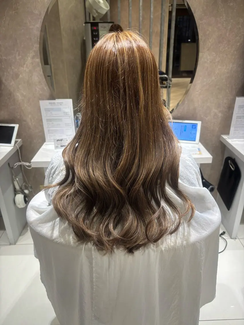 カラー 透明感カラー ダブルカラー 吉松 舞夏のヘアスタイル