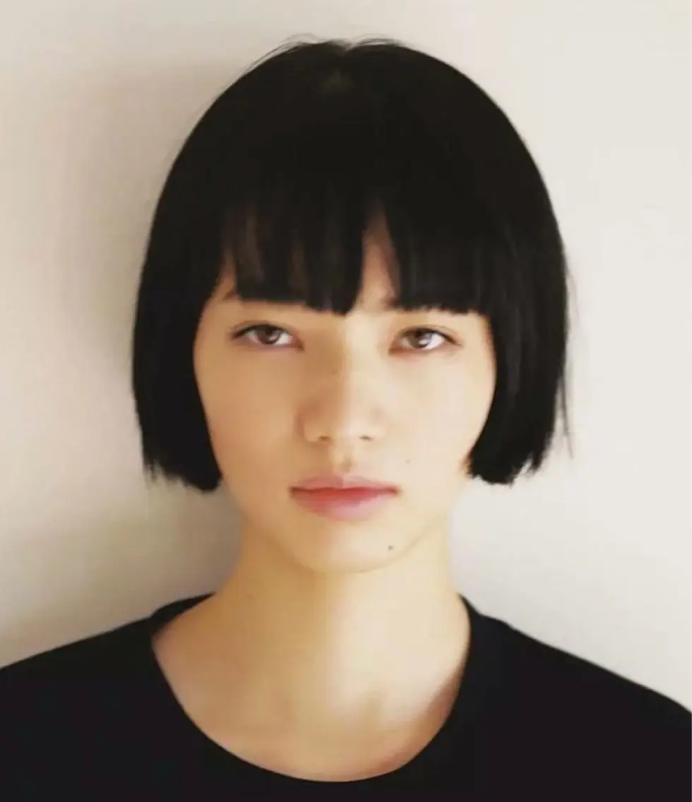 ロング カラー ヘアカラー 井出 海月のヘアスタイル