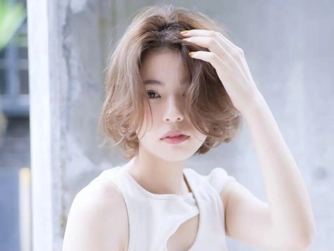 ミディアム カラー パーマ ヘアアレンジ メンズ キッズ ネイル マツエク・マツパ ベージュカラー ブラウンカラー 透明感カラー イルミナカラー カラーマツエク 韓国ヘア🫧 KAZUTOのヘアスタイル