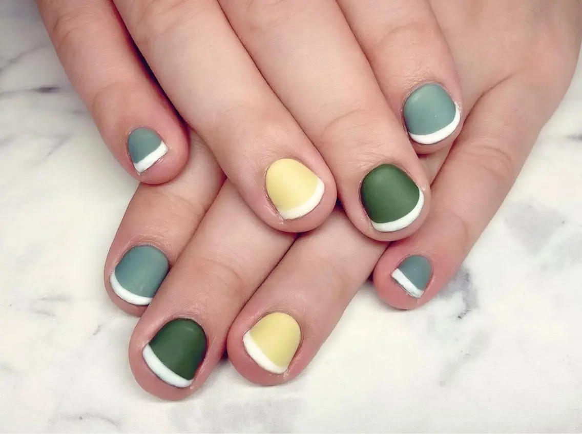 ネイル フレンチネイル ジェルネイル マットネイル パラジェル Nail&eye Belire 新宿のネイルデザイン