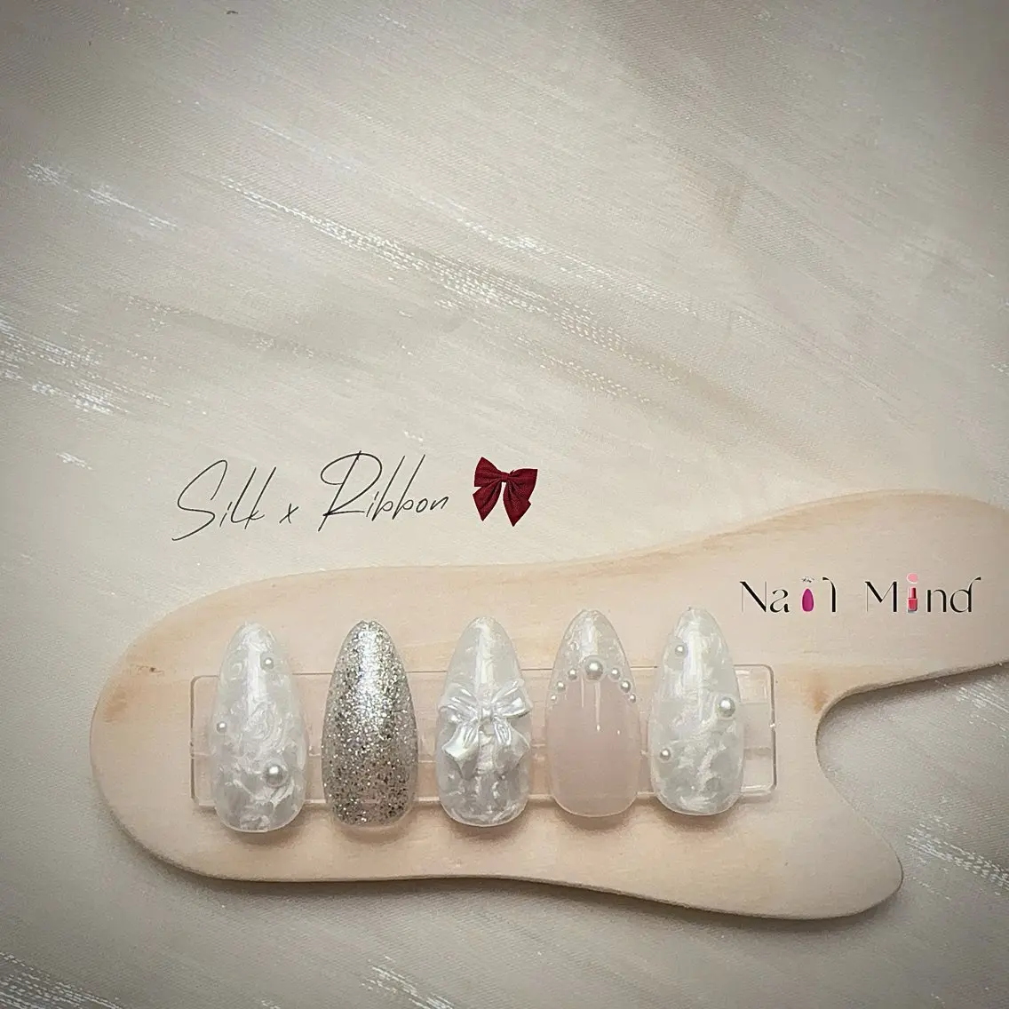 ネイル ジェルネイル パラジェル リボン ワンホンネイル ブライダルネイル ハンドネイル Nail Mind Tokyoのネイルデザイン