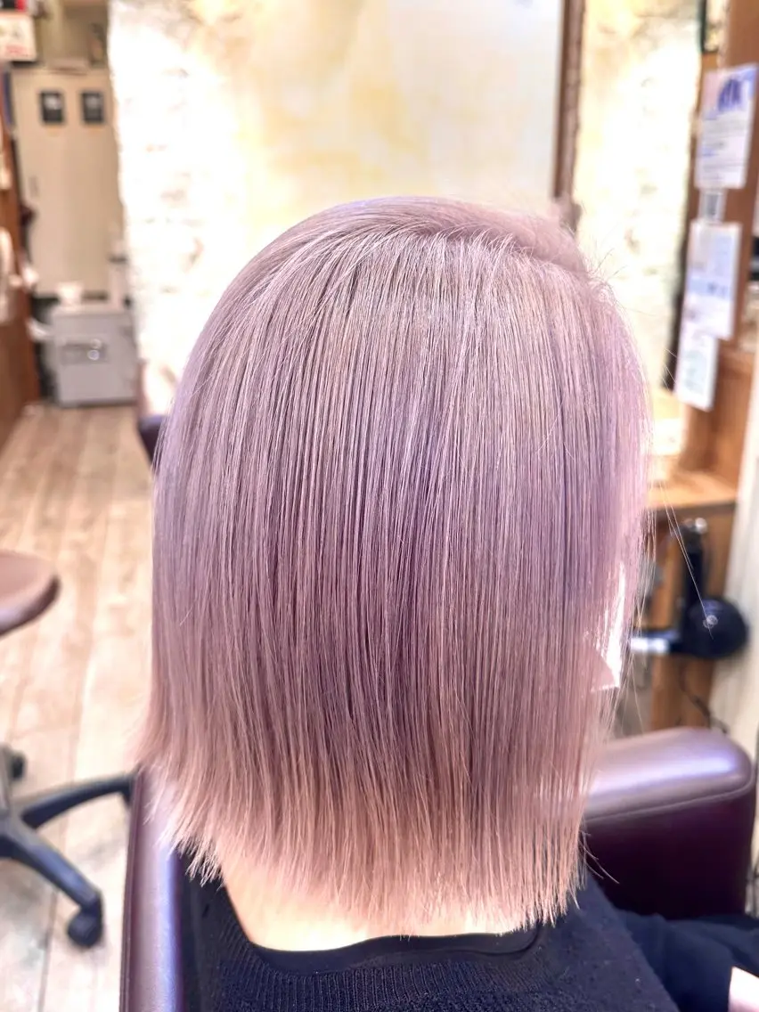 ミディアム カラー ベージュカラー ブリーチ ラベンダーカラー ヘアカラー ツヤ髪 透明感カラー ゆいなのヘアスタイル