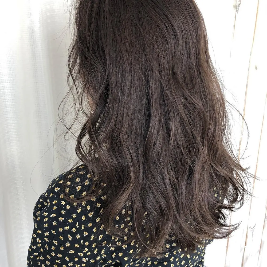 セミロング カラー ヘアアレンジ アッシュ 福壽 優奈のヘアスタイル
