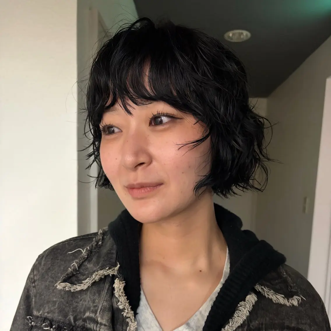 ショート カラー パーマ カット ヘアカラー パーマ トリートメント トレンドボブ /ミリヤのヘアスタイル