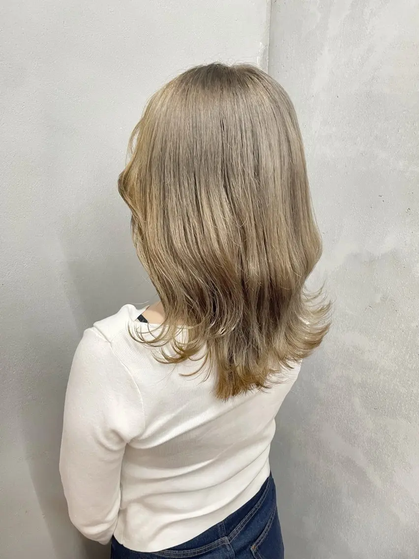 ミディアム カラー 女性リピ90%🍨 🩷佐藤みずきのヘアスタイル