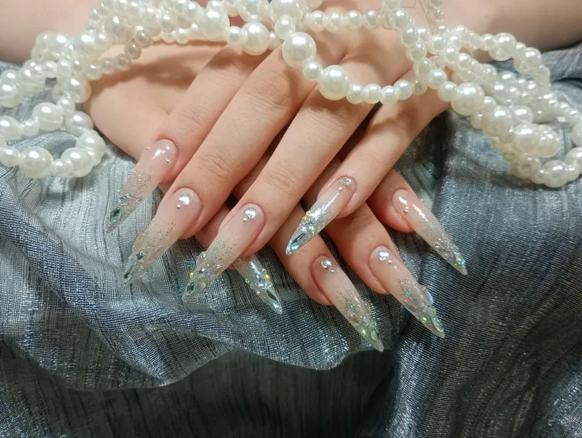 ネイル フレンチネイル ジェルネイル ガラスフレンチ 韓国ネイル マグネットネイル ハンドネイル ハンドケア The Nail& EyeLashのネイルデザイン