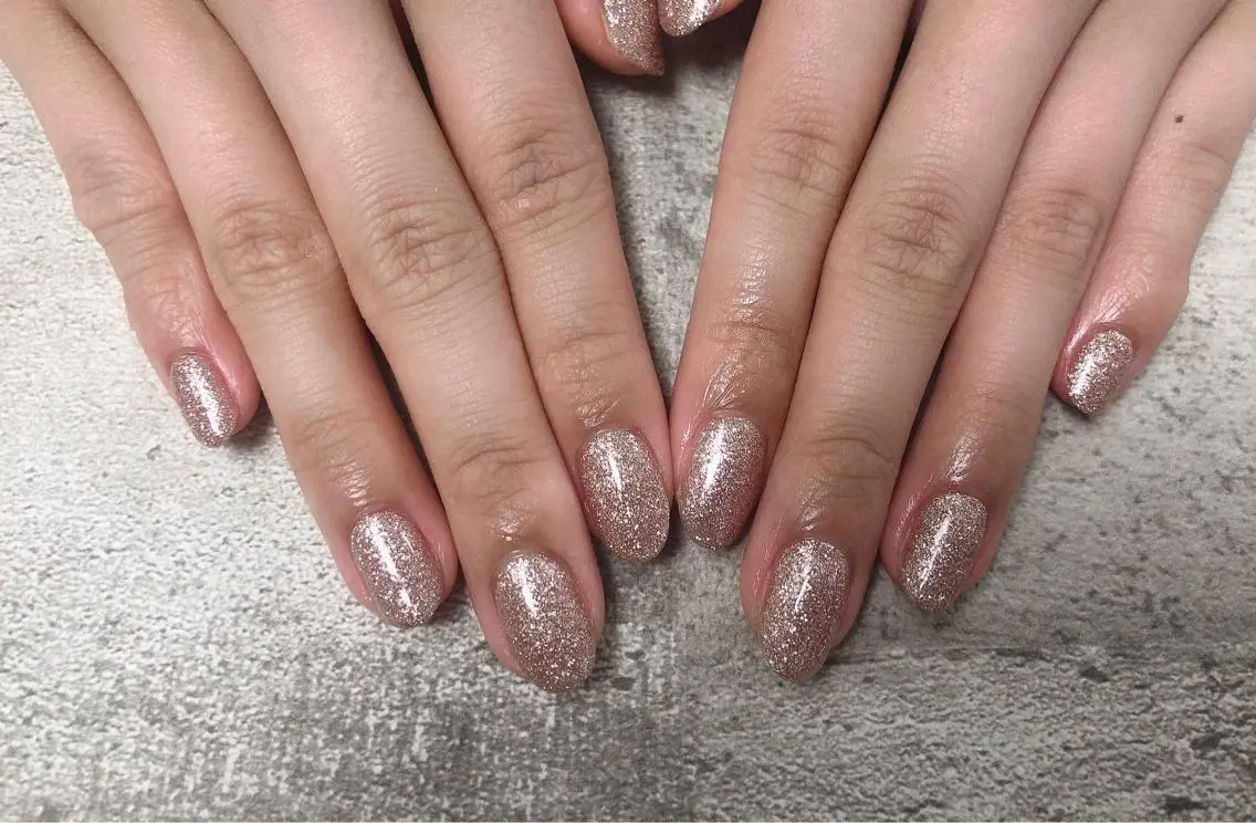 ネイル キラキラネイル 春ネイル ハンドネイル mogunail &blowのネイルデザイン