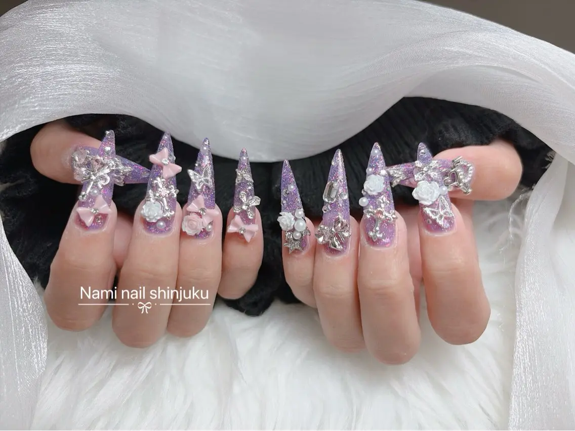 ネイル 長さ出し ガーリー 韓国ネイル ロングネイル 持ち込み ハンドネイル Nami nail salonのネイルデザイン