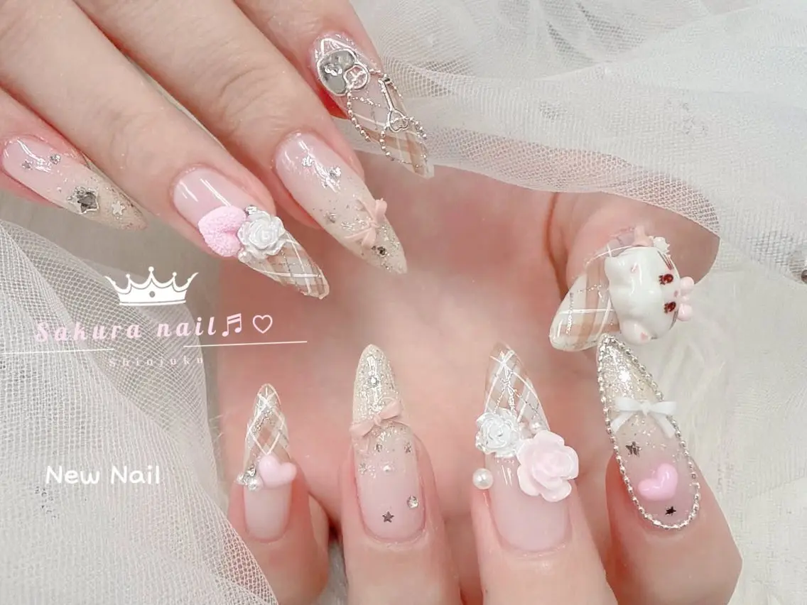 ネイル オーロラネイル クリアネイル フレンチネイル ジェルネイル ガーリー ハンドネイル Sakura Nanaのネイルデザイン