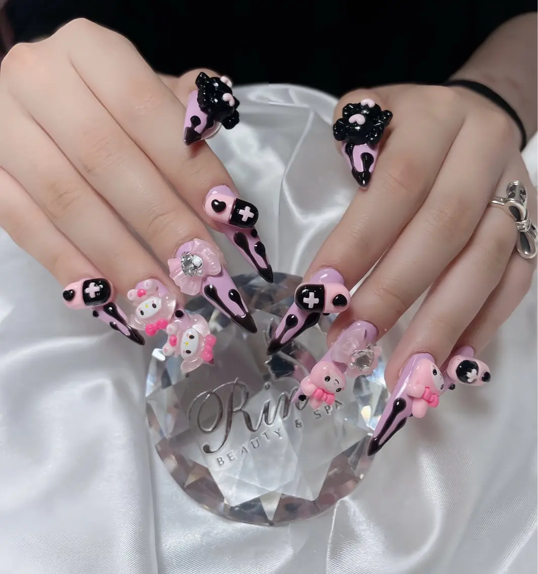 ネイル ボルドー フレンチネイル グラデーション キラキラネイル 韓国ネイル ハンドネイル Rin Nail Shinokuboのネイルデザイン