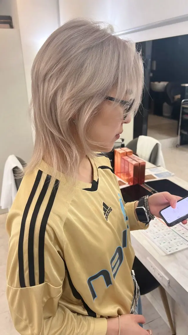 ショート カラー グレージュ カット ヘアカラー トリートメント ✨レイヤー/髪質改善 /縮毛矯正✨ナカムラのヘアスタイル
