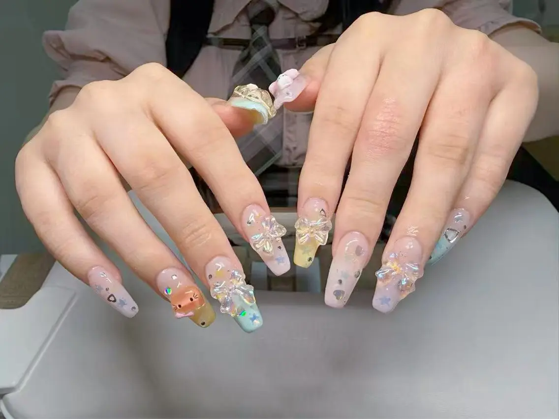 ネイル オーロラネイル べっ甲ネイル チークネイル 成人式 長さ出し ハンドネイル ハンドケア For you. Nail Salonのネイルデザイン