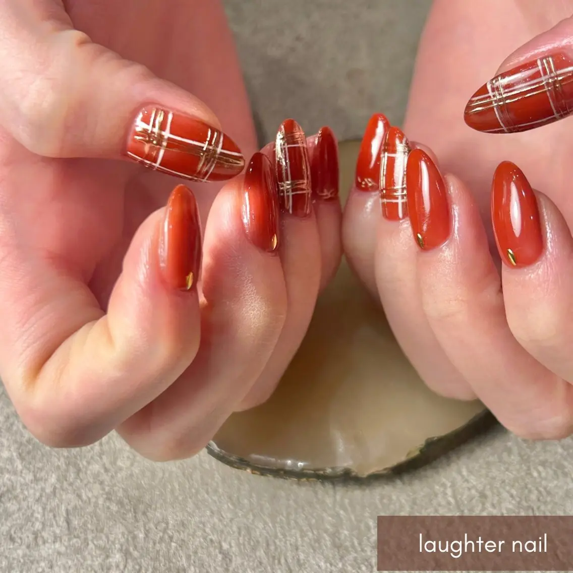 ネイル アートネイル 長さ出し ジェルネイル ミラーネイル 持ち込み ハンドネイル laughter nailのネイルデザイン