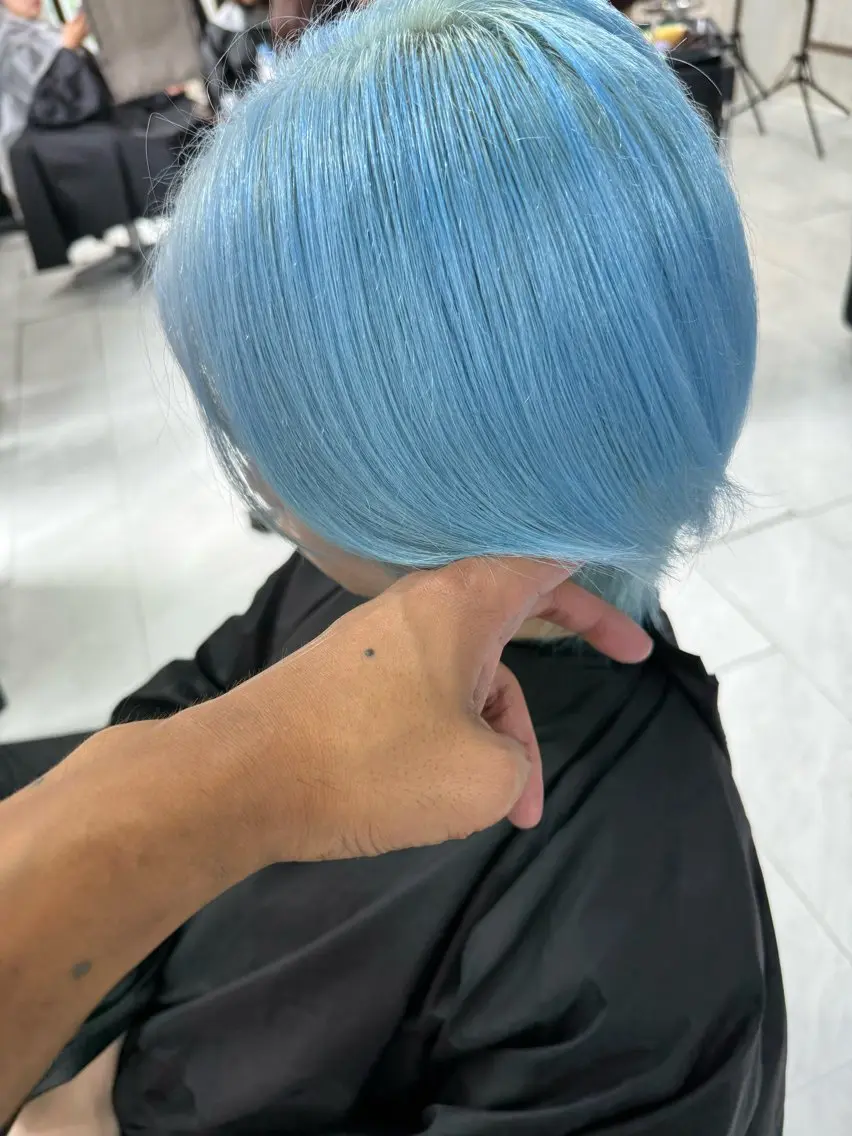 ロング カラー ブリーチ ブルーカラー ケアブリーチ 透明感カラー ダブルカラー ヘアカラー Lima/ハイトー ン/ブリーチ/心斎橋のヘアスタイル