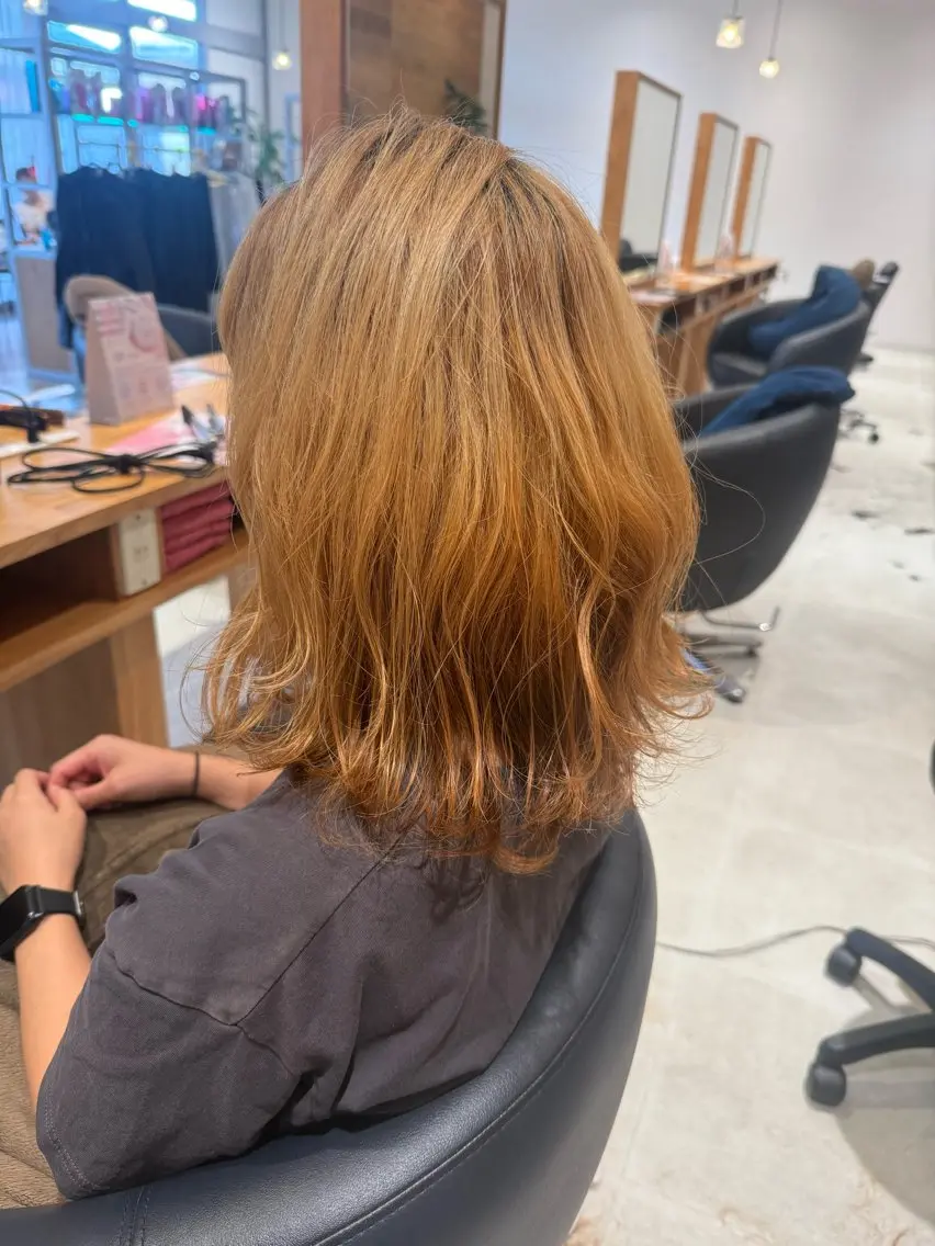 ミディアム レイヤーカット ローレイヤー 花田 梨佳のヘアスタイル
